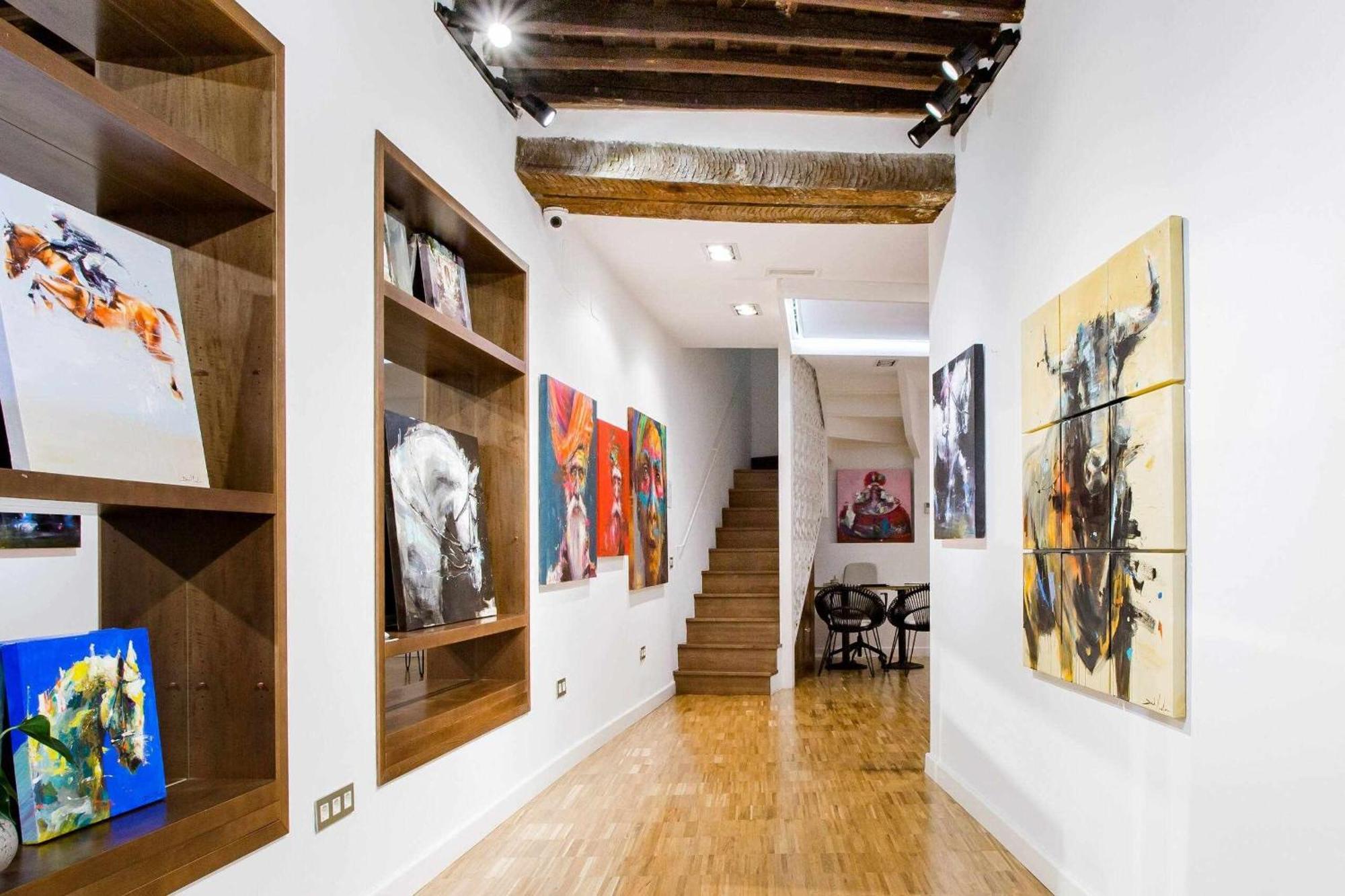 Revitalized Apartment In Historical Building 지로나 외부 사진